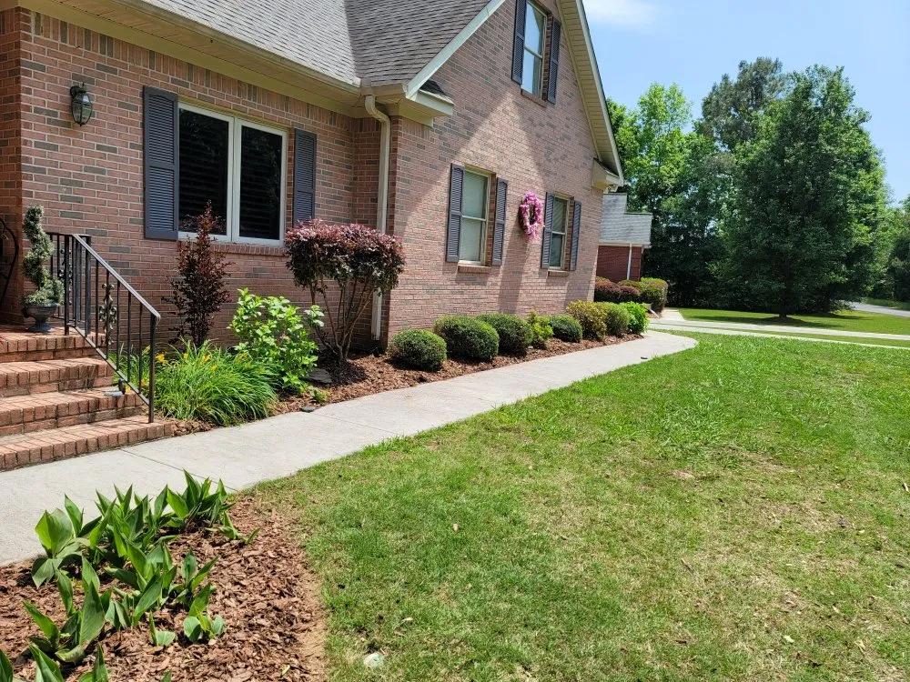 Professional outdoor landscaping in Cedartown, GA - J & J Landscape and Services