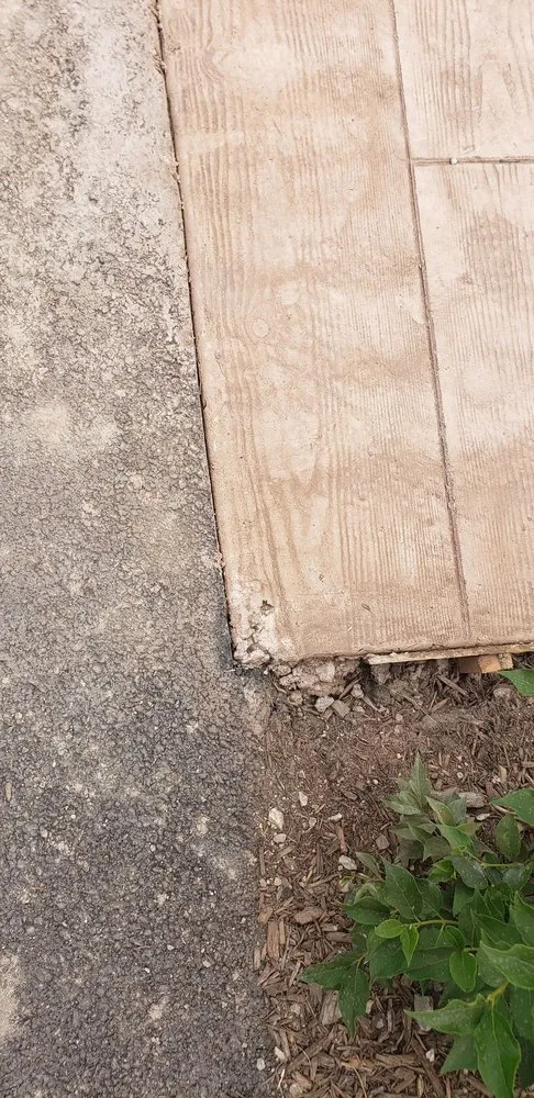 Custom landscaping services experts serving Rockdale, IL - J & J Landscaping & Construction