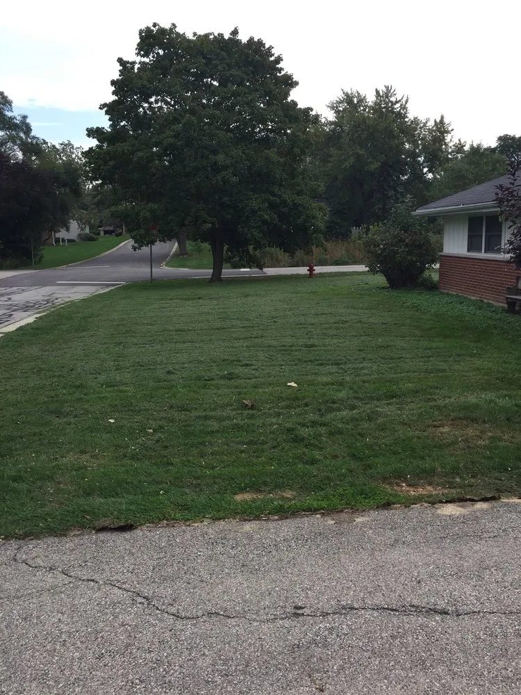 Custom garden landscaping near you in Bartlett, IL by J & J Landscaping