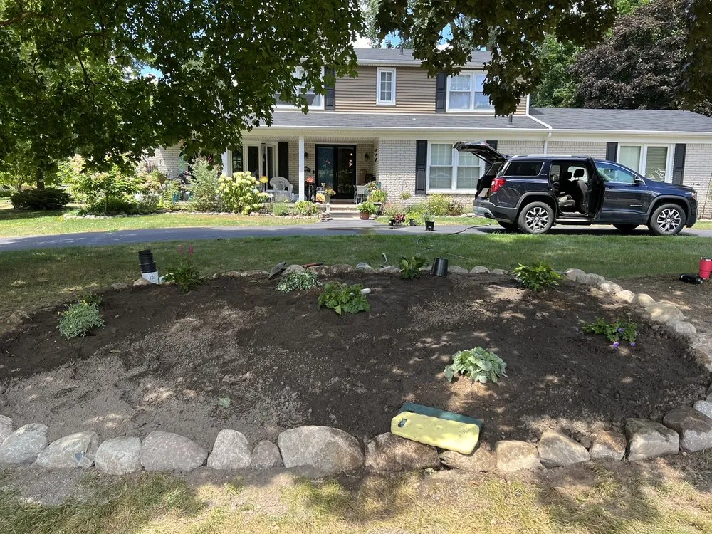 Reliable garden landscaping experts serving Ray, MI - J & J Landscaping