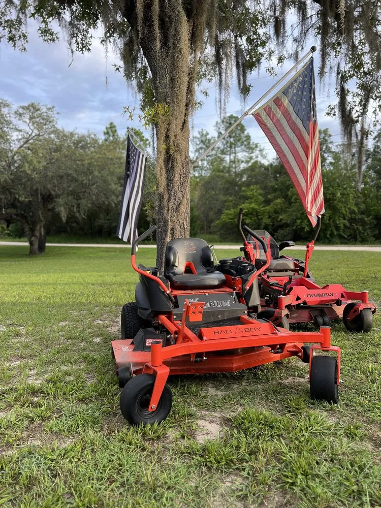 Custom residential landscaping for beautiful yards across Dunnellon, FL - J & J Lawn Care