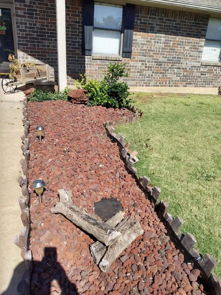 Top-rated yard cleanup service for residential properties across Lawton, OK - J & Jays Lawns