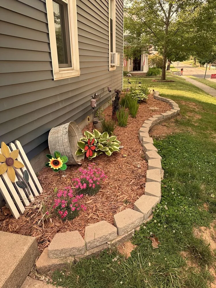 Local outdoor landscaping in Columbia City, IN - J & J's Lawn Kare