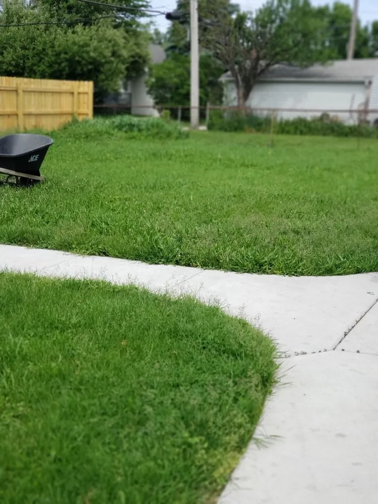 Top-rated landscaping services experts serving Wyandotte, MI - J & K Lawn Services