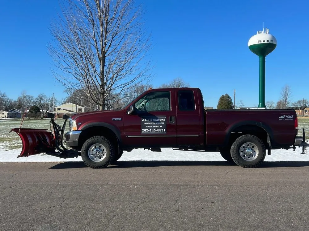 Local yard maintenance in Sharon, WI - J & L 4 Seasons