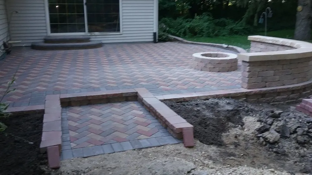 Affordable lawn care service in Sharon, WI - J & L 4 Seasons