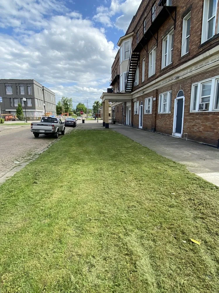 Affordable yard cleanup service experts serving Huntington, WV - J & L Better Lawn Services