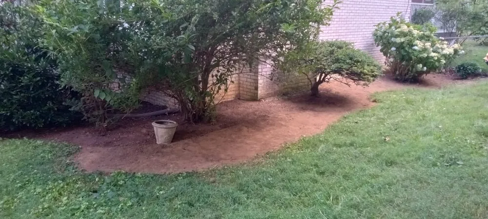 Top-rated outdoor landscaping experts serving Johnson City, TN - J & M Cleaning Services