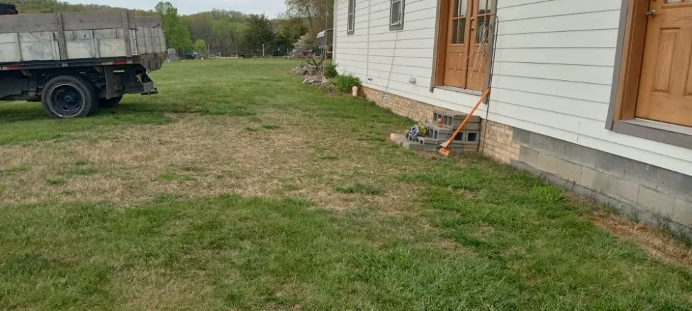 Top-rated yard cleanup service for year-round maintenance across Johnson City, TN - J & M Cleaning Services