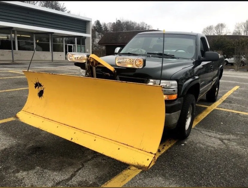 Top-rated lawn care service in Woonsocket, RI - J & M Lawn Care/ Painting