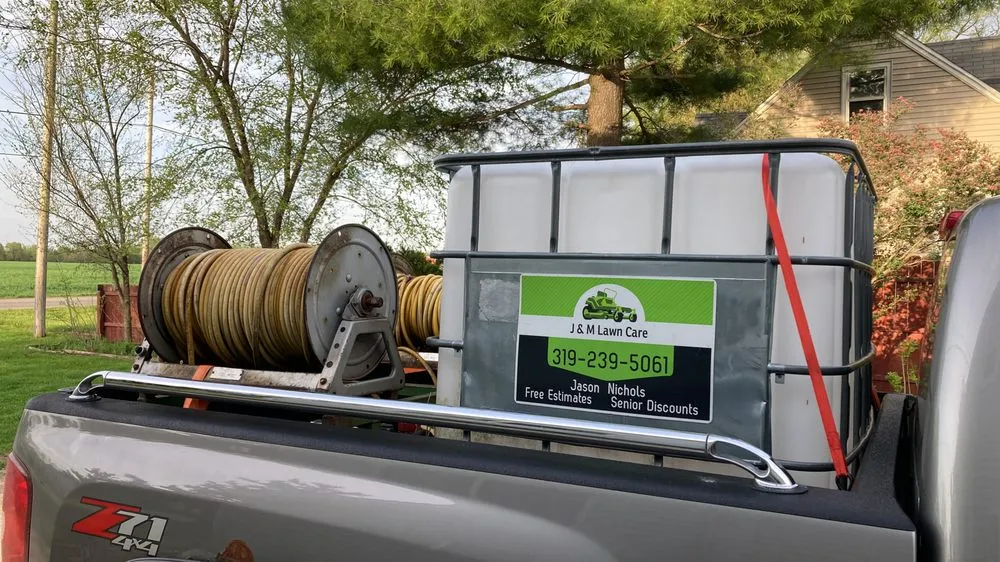 Trusted yard cleanup service experts serving Waterloo, IA - J & M Property Maintenance