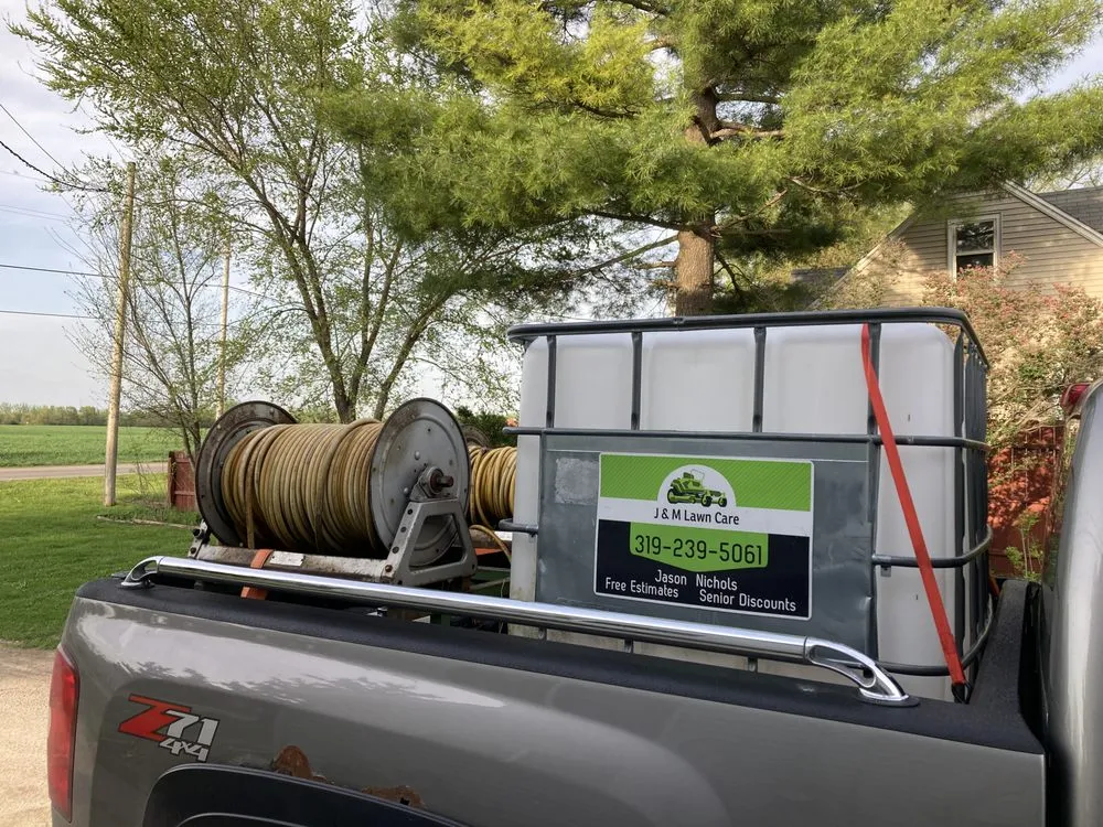 Local yard maintenance experts serving Waterloo, IA - J & M Property Maintenance