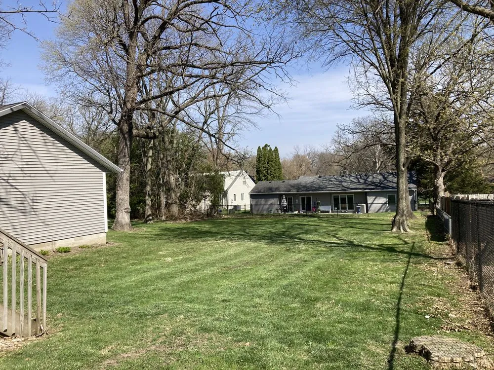 Reliable residential landscaping experts serving Waterloo, IA - J & M Property Maintenance