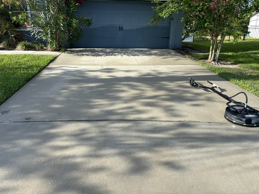 Top-rated lawn mowing service for year-round maintenance across Edgewater, FL - J & M Southern Construction