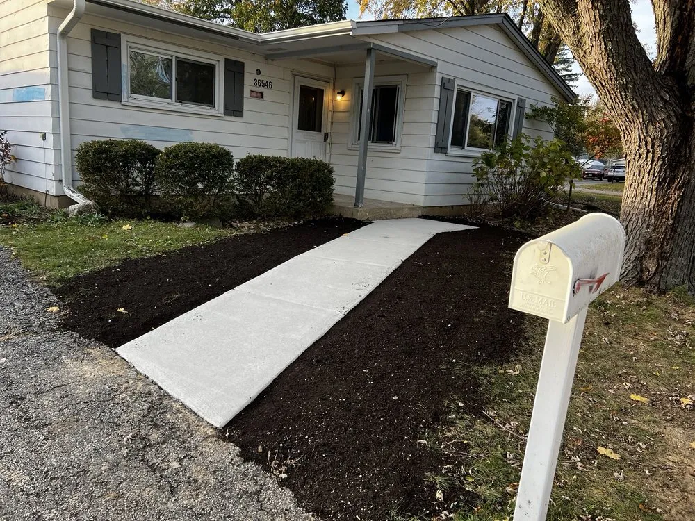 Custom yard cleanup service in Elgin, IL - J & O Contractors