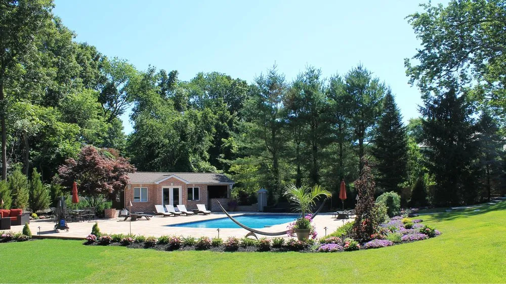 Custom yard cleanup service in Westbury, NY - J & R Custom Landscaping