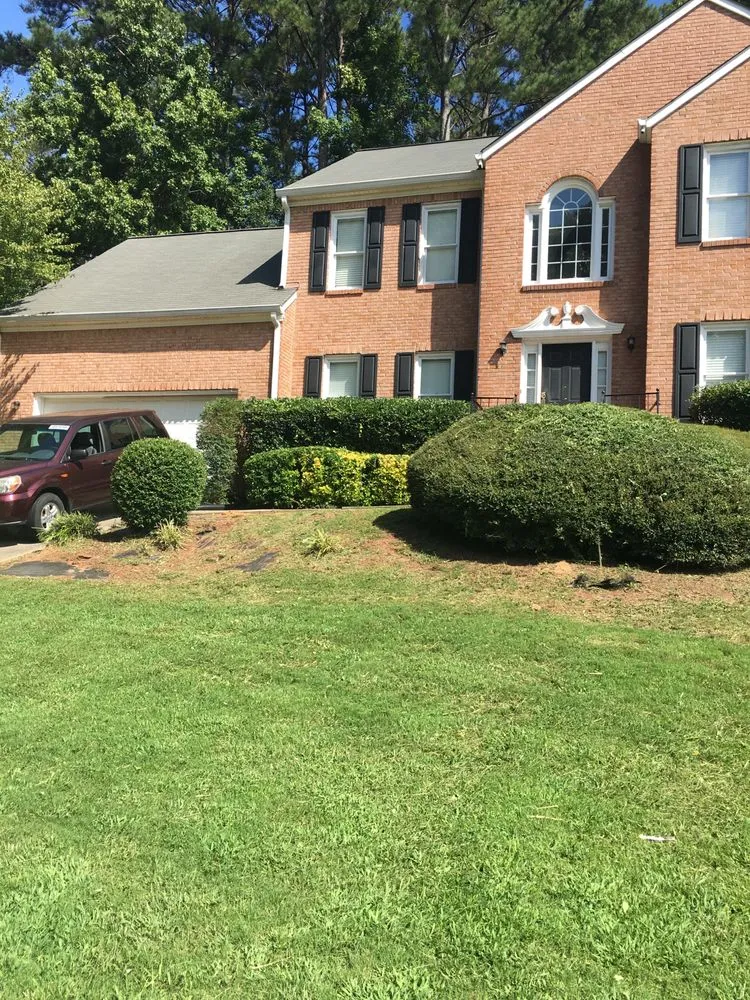 Reliable lawn care service in Fayetteville, GA - J & R Enterprises