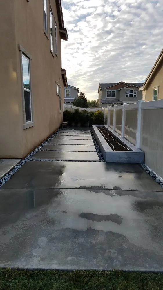 Professional residential landscaping for year-round maintenance across Riverside, CA - J & R Landscape