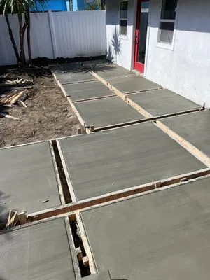 J & R Landscape Logo