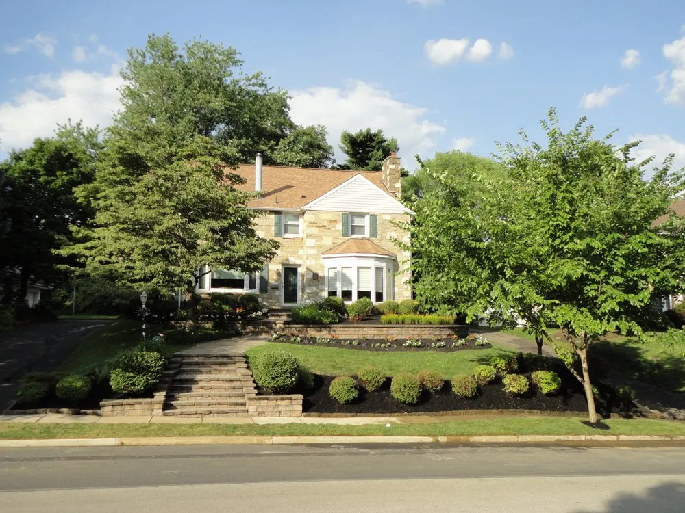 Reliable lawn mowing service experts serving Horsham, PA - J & R Landscaping