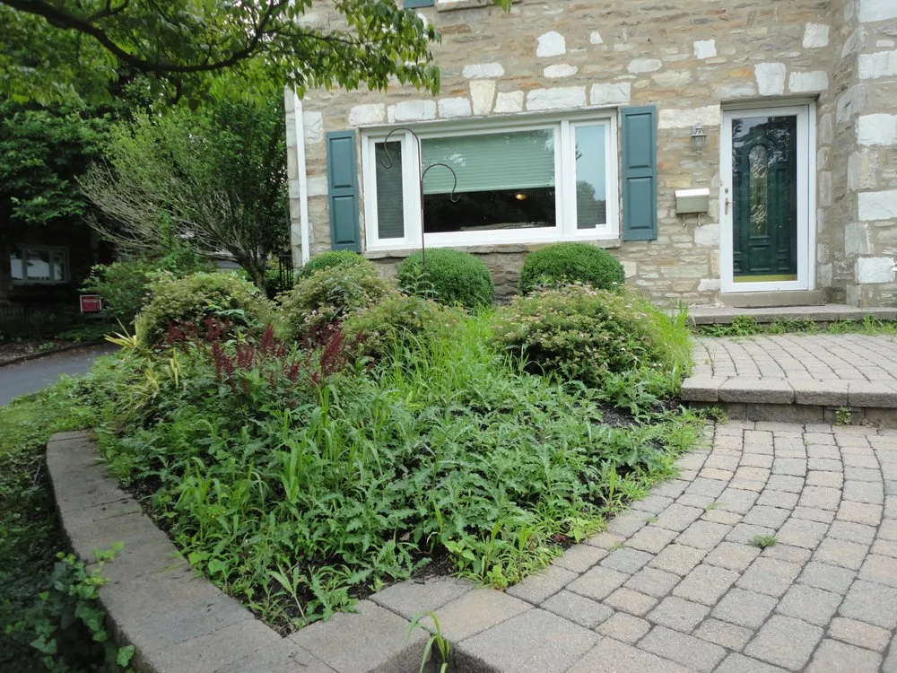 Custom residential landscaping in Horsham, PA by J & R Landscaping