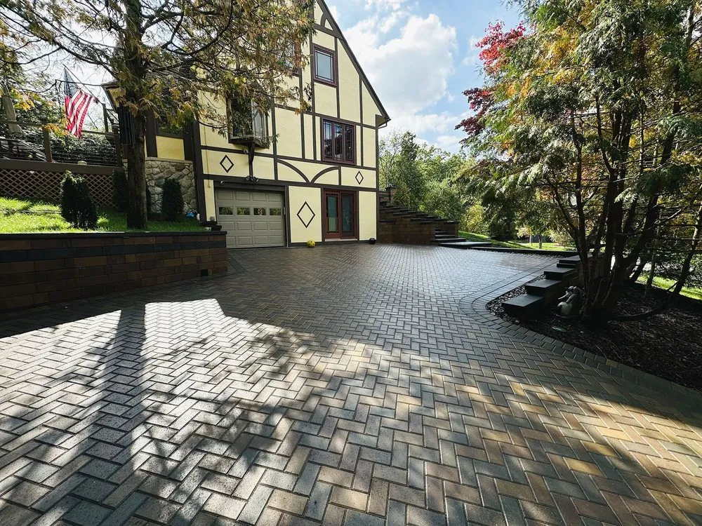 Custom landscape design experts serving Novi, MI - J & S Hardscape