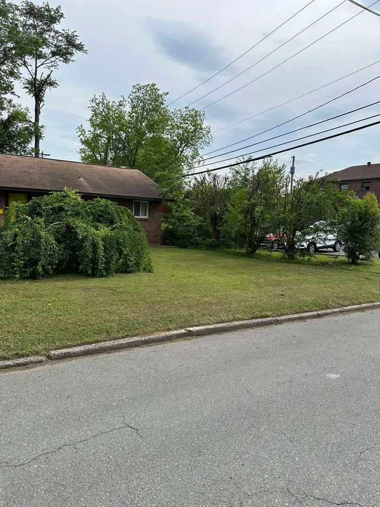 Trusted lawn care service in Pocahontas, AR by J & S lawn care