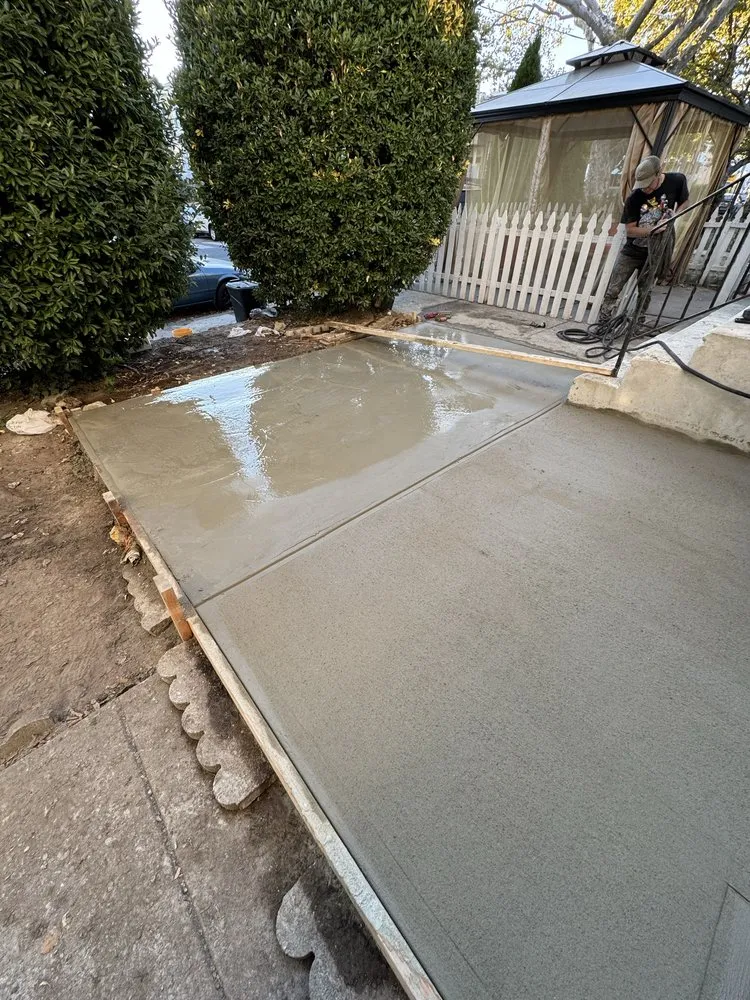 Expert yard maintenance for beautiful yards across Lansdowne, PA - J & Son’s Services