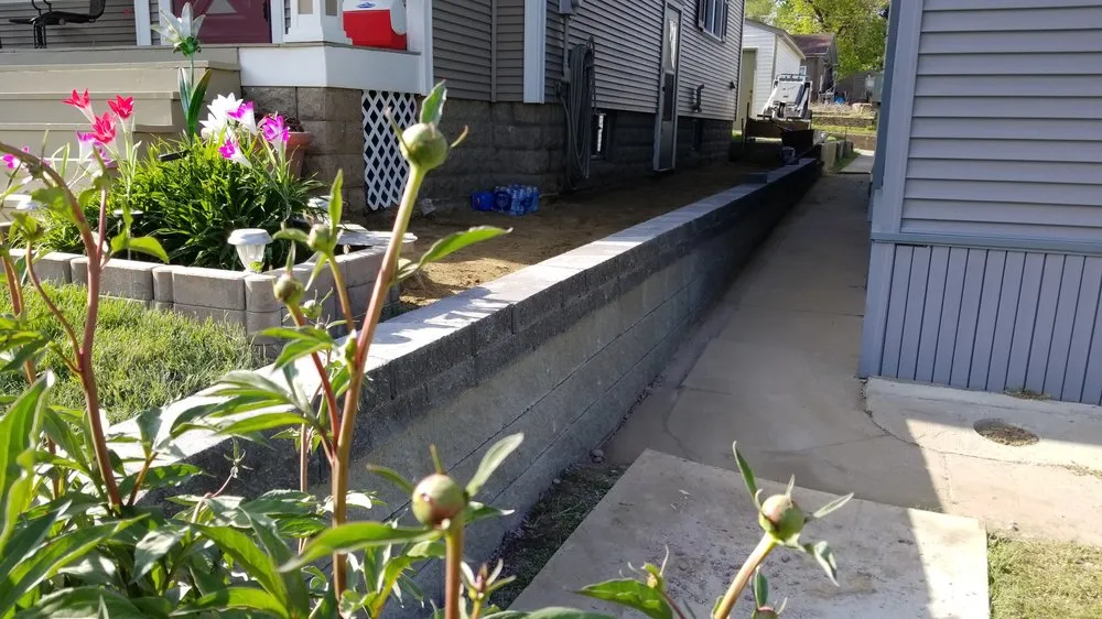 Top-rated lawn mowing service in Sioux City, IA by J & V Landscaping & Housekeeping