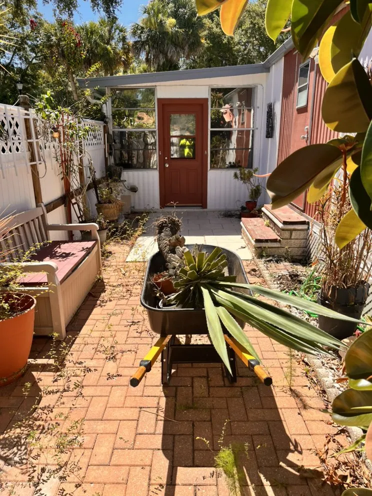 Expert landscaping services in Cocoa, FL by J-1 Hauling