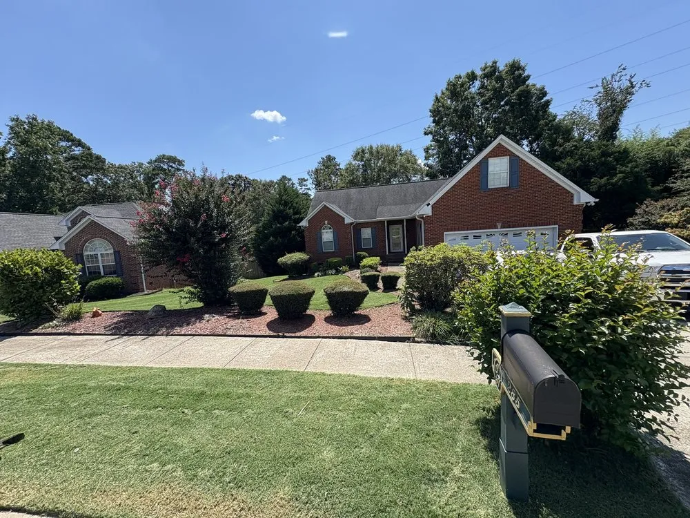 Custom lawn care service near you in Moore, SC by J and A Lawncare