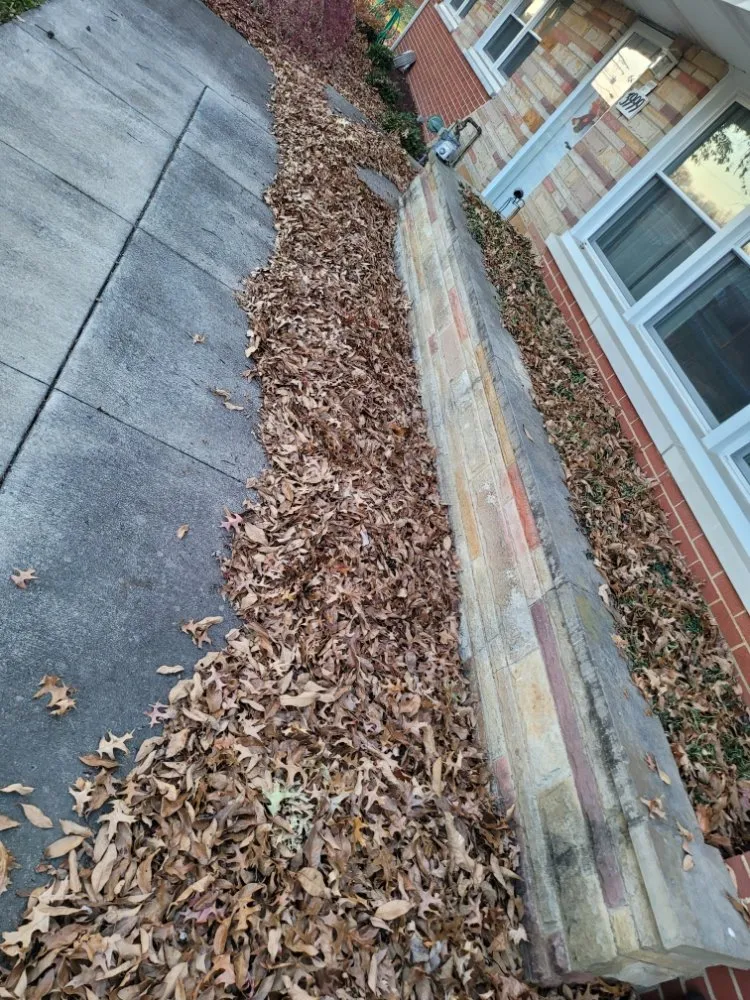 Top-rated lawn care service experts serving Canton, OH - J and D LawnStarz Snow and Mow