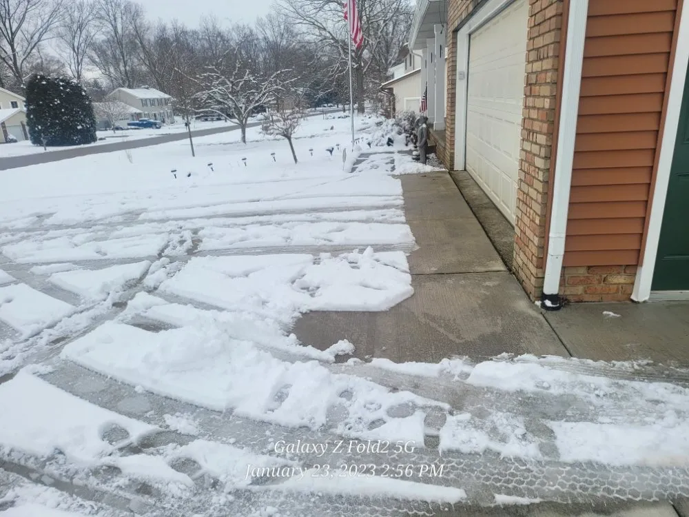 Professional residential landscaping experts serving Canton, OH - J and D LawnStarz Snow and Mow