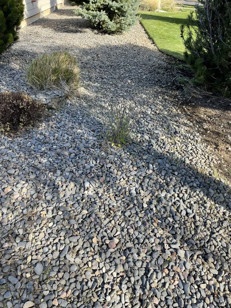 Affordable garden landscaping in Sisters, OR by J And E Landscape maintenance