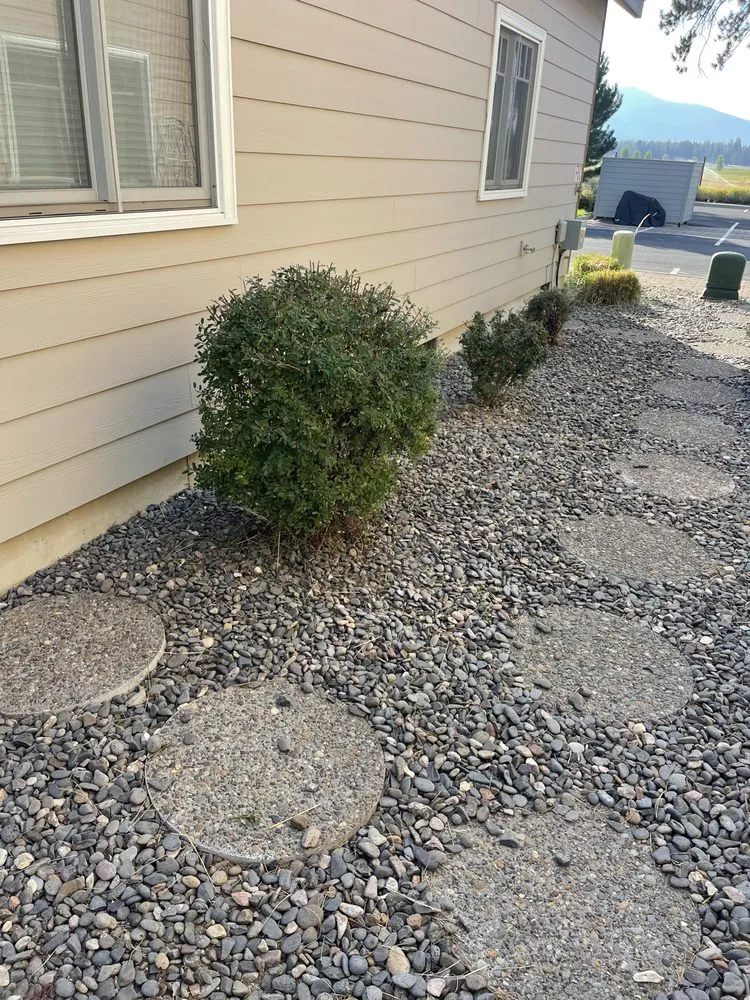 Top-rated lawn care service experts serving Sisters, OR - J And E Landscape maintenance