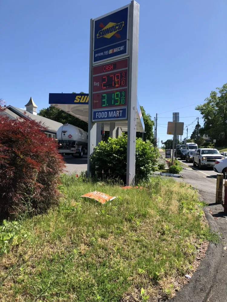 Affordable residential landscaping experts serving Wallingford, CT - J and H Landscaping Ct