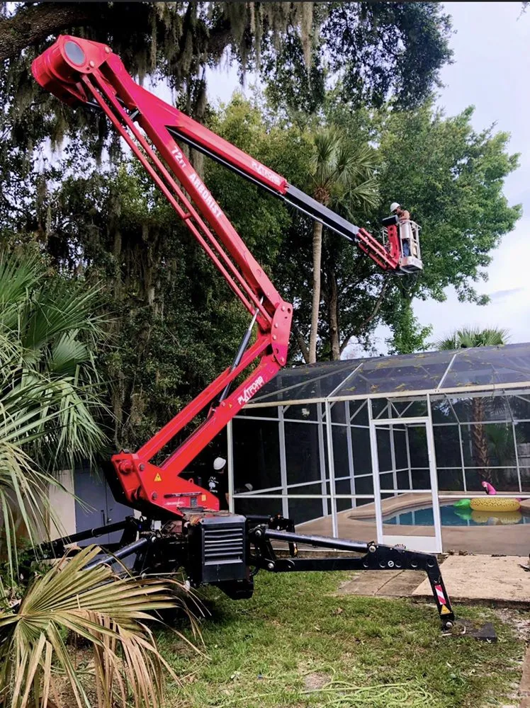 Reliable lawn care service for year-round maintenance across Apopka, FL - J and J's Lawn and Tree Service