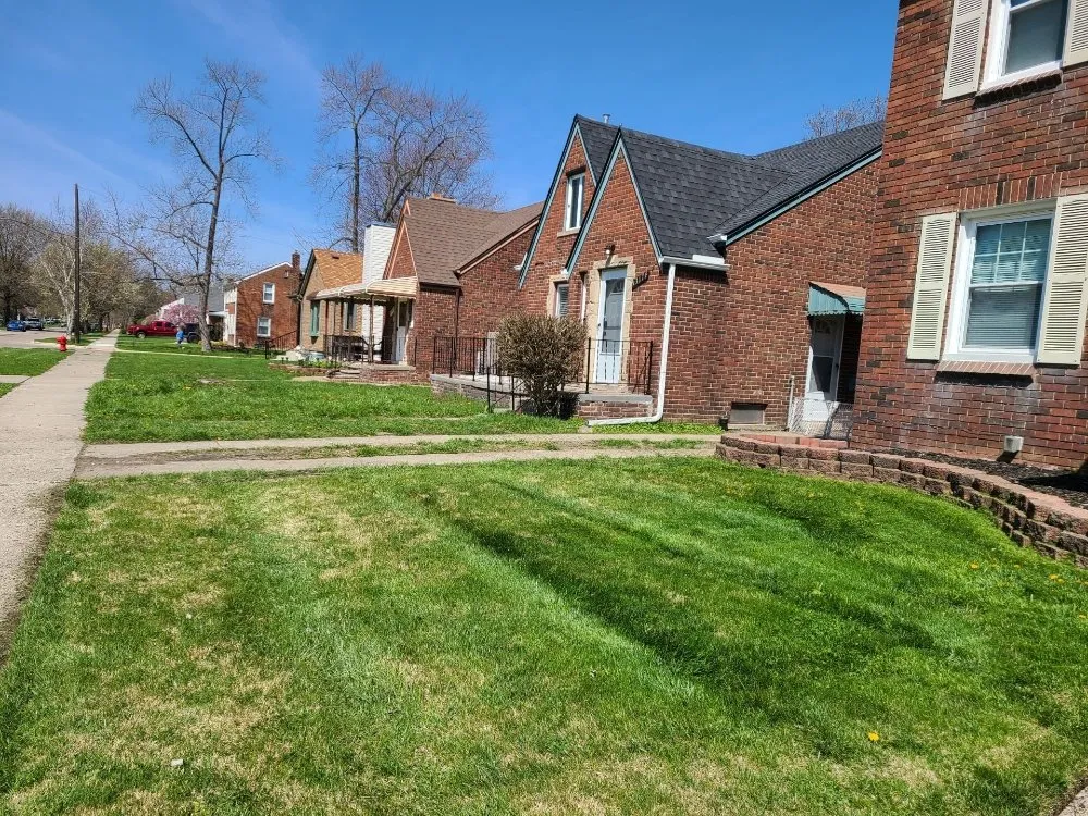 Top-rated yard cleanup service for residential properties across Wyandotte, MI - J and K Lawn Service