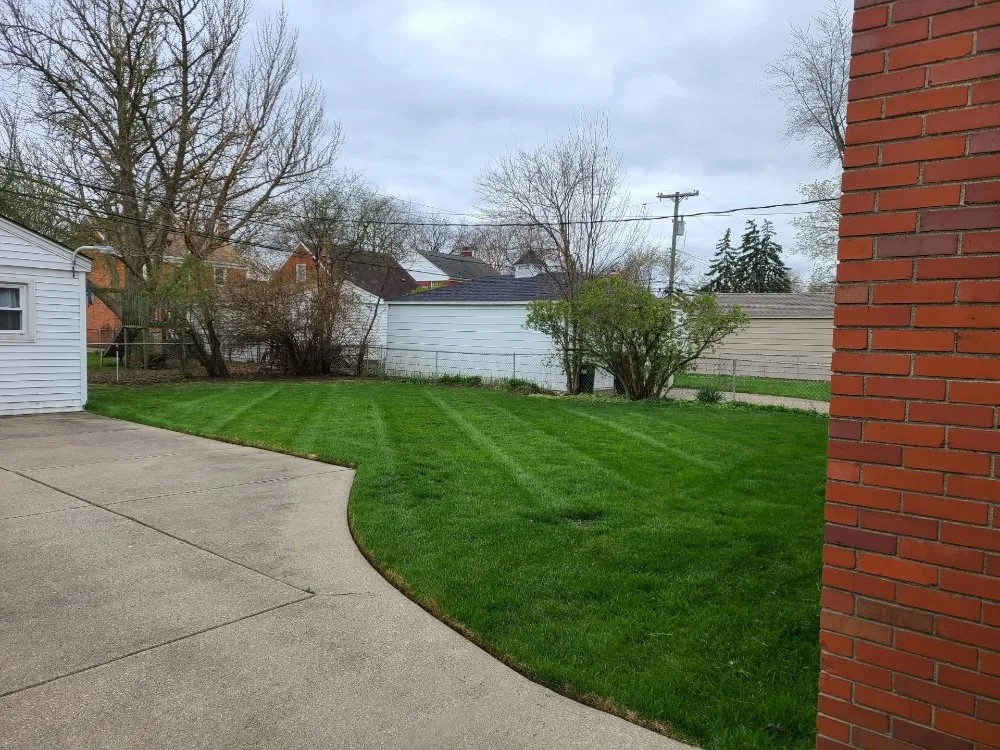 Top-rated lawn mowing service experts serving Wyandotte, MI - J and K Lawn Service