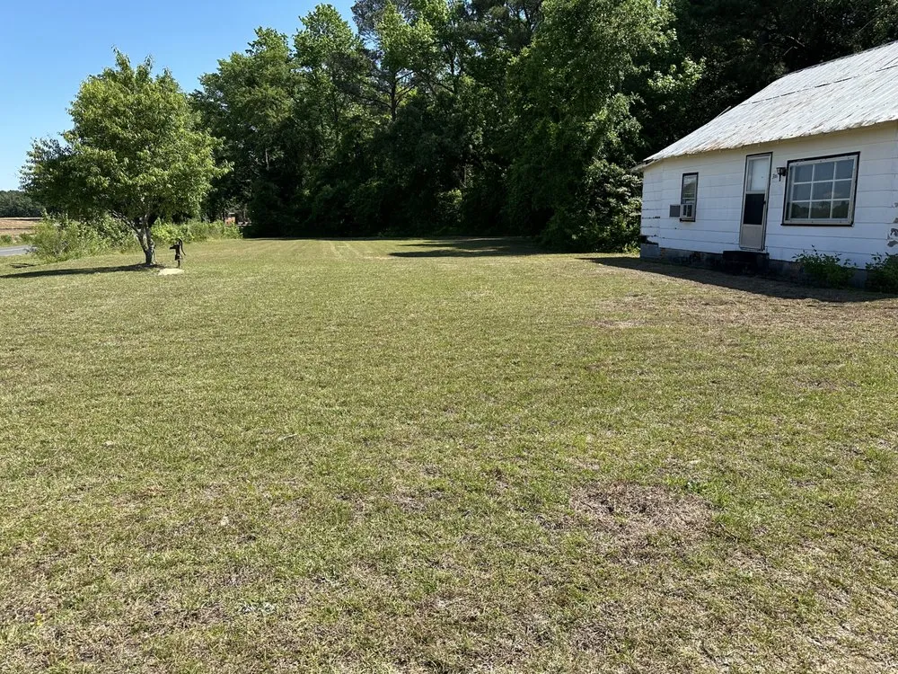 Affordable yard maintenance in Cameron, NC - J And M yard masters