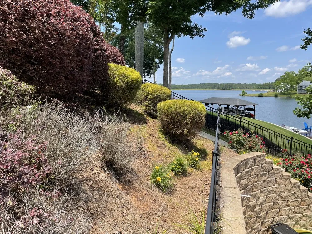 Professional landscaping services experts serving Newnan, GA - J B Landscaping