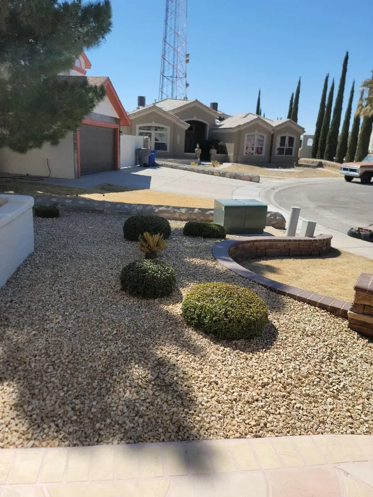 Top-rated yard cleanup service for beautiful yards in El Paso, TX by J B Lawn Care
