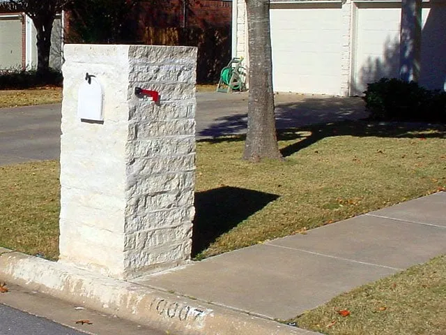 Top-rated garden landscaping for beautiful yards in Creedmoor, TX by J B Rogers Landscape Services