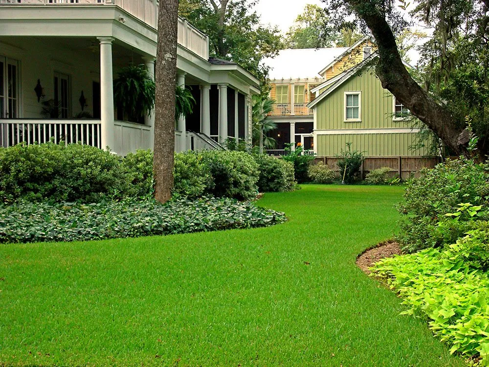 Custom lawn care service for residential properties across Palmetto, FL - J Brown’s Lawn Service