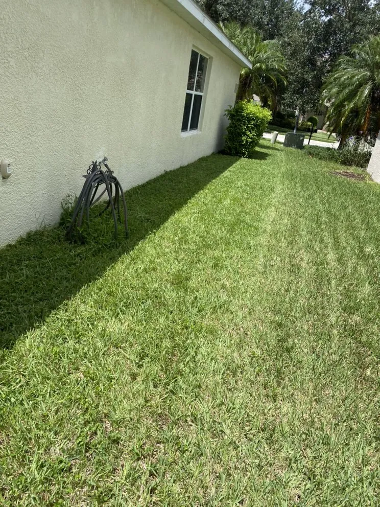 Custom garden landscaping in Palmetto, FL - J Brown’s Lawn Service