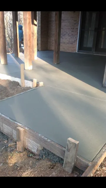 Custom lawn care service experts serving Clarksburg, MD - J C Landscaping