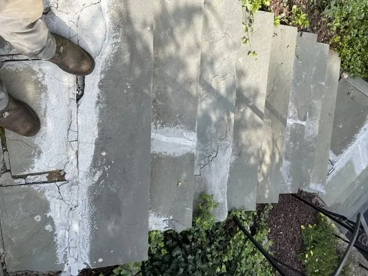 J Coyt landscaping Logo