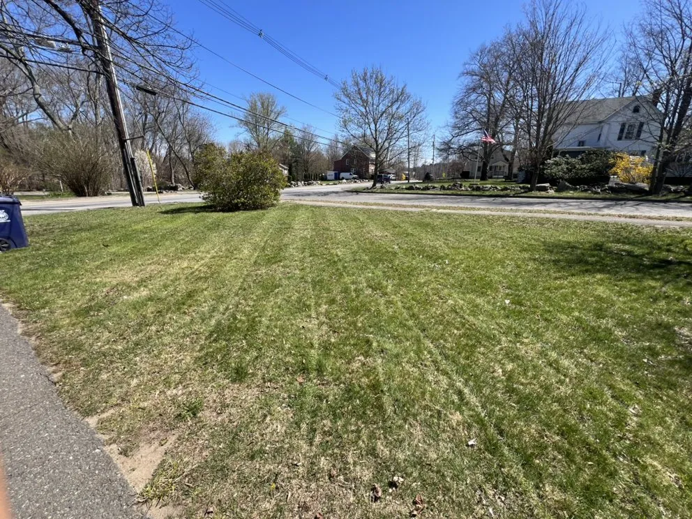 Expert lawn care service in Fitchburg, MA - J Cruz Landscaping