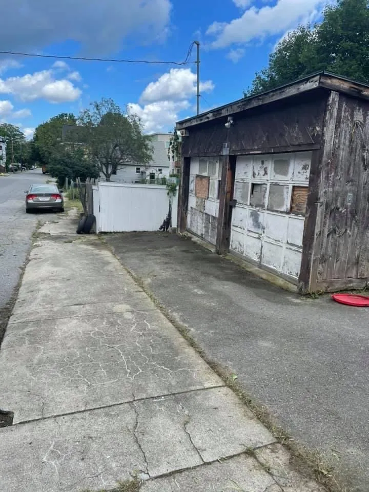 Professional lawn care service experts serving Fitchburg, MA - J Cruz Landscaping