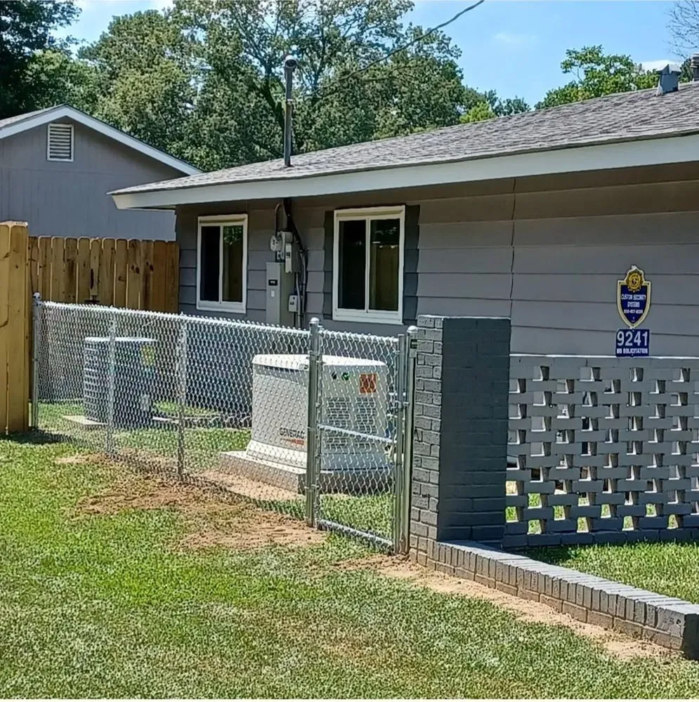 Custom yard cleanup service for residential properties across Baton Rouge, LA - J E B Fences